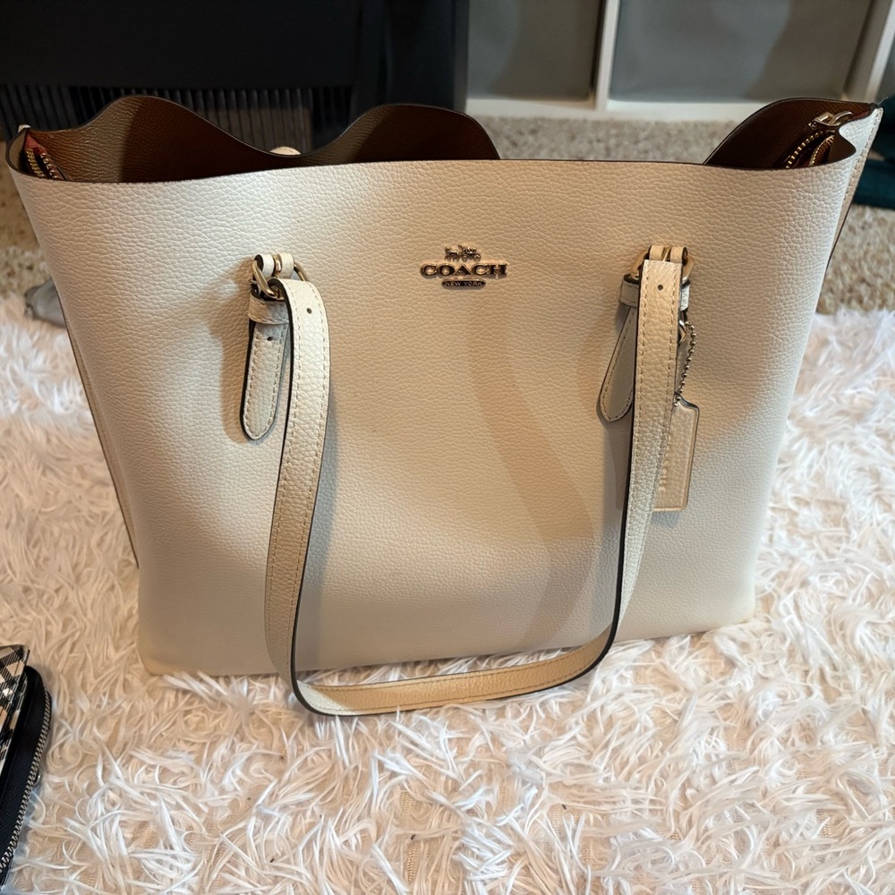 Coach Ivory Leather Tote Bag